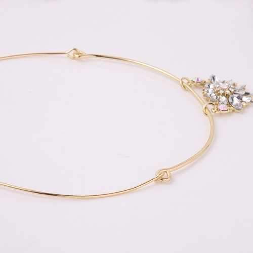 Trendy Balancing Style Dangle Crystal Flower Delicate Pandent Rhinestone Gold Necklace for Women